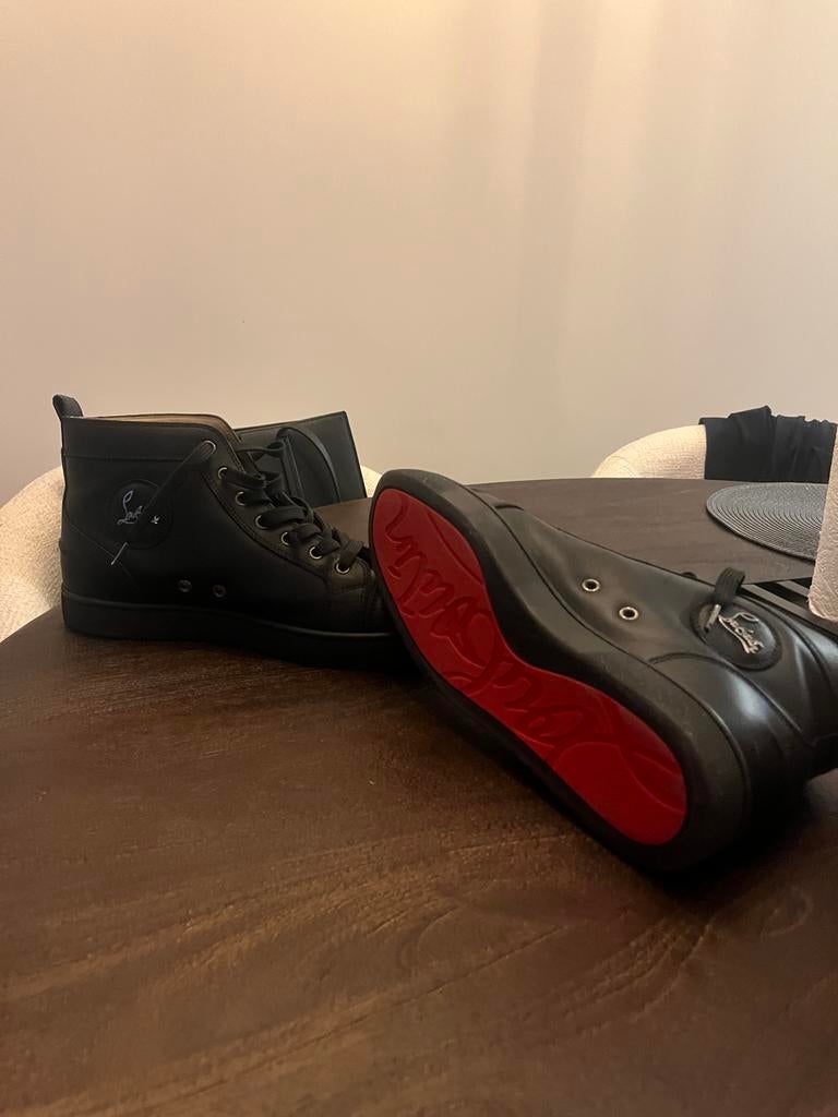 Louboutin Schoenen, Zwart, Ophalen of Verzenden, Sneakers of Gympen, Gedragen