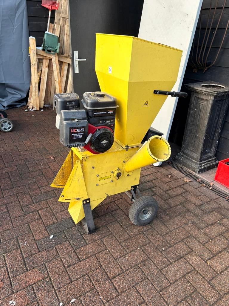 Klijne hakselaar, Ophalen, Benzine, Gebruikt, Briggs & stratton