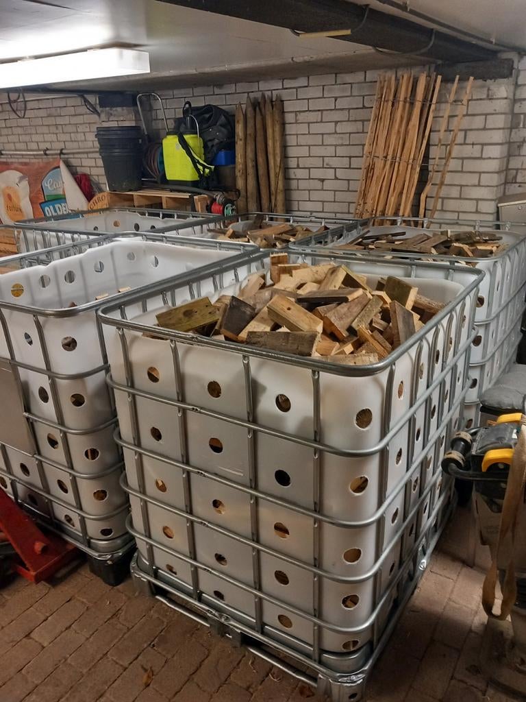 Droog Kachelhout te koop - Pallets, Tuin en Terras, Haardhout, Minder dan 3 m³, Ophalen, Overige houtsoorten, Blokken