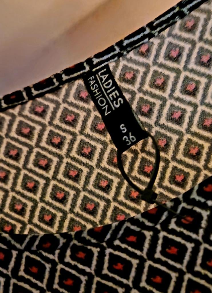 Tuniek Blouse T-shirt, Ophalen of Verzenden, Zo goed als nieuw, Maat 36 (S), Wibra