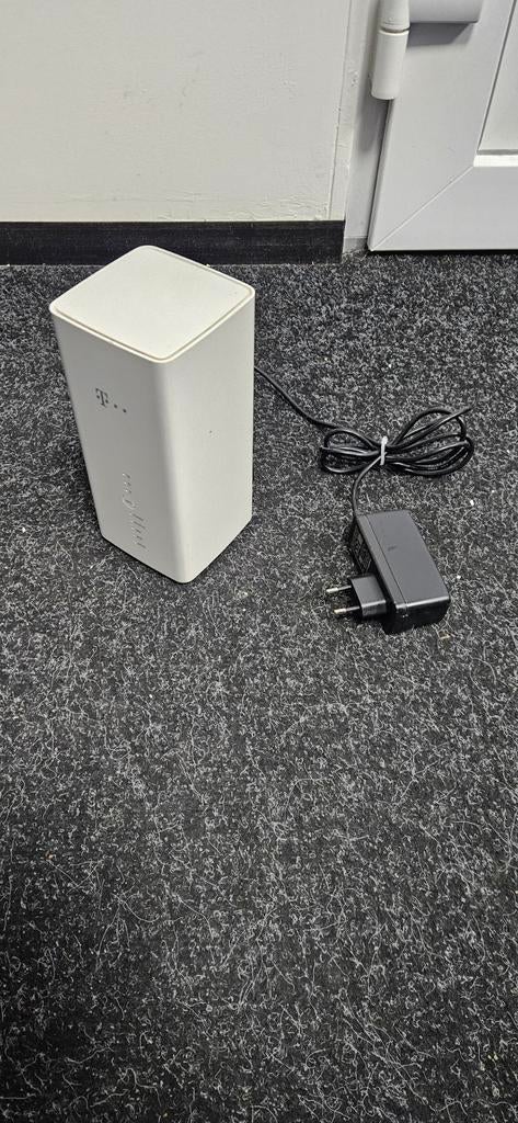 Huawei B618S-22d sim kaart router ,snelle 4g verbinding, Computers en Software, Routers en Modems, Ophalen of Verzenden, Zo goed als nieuw