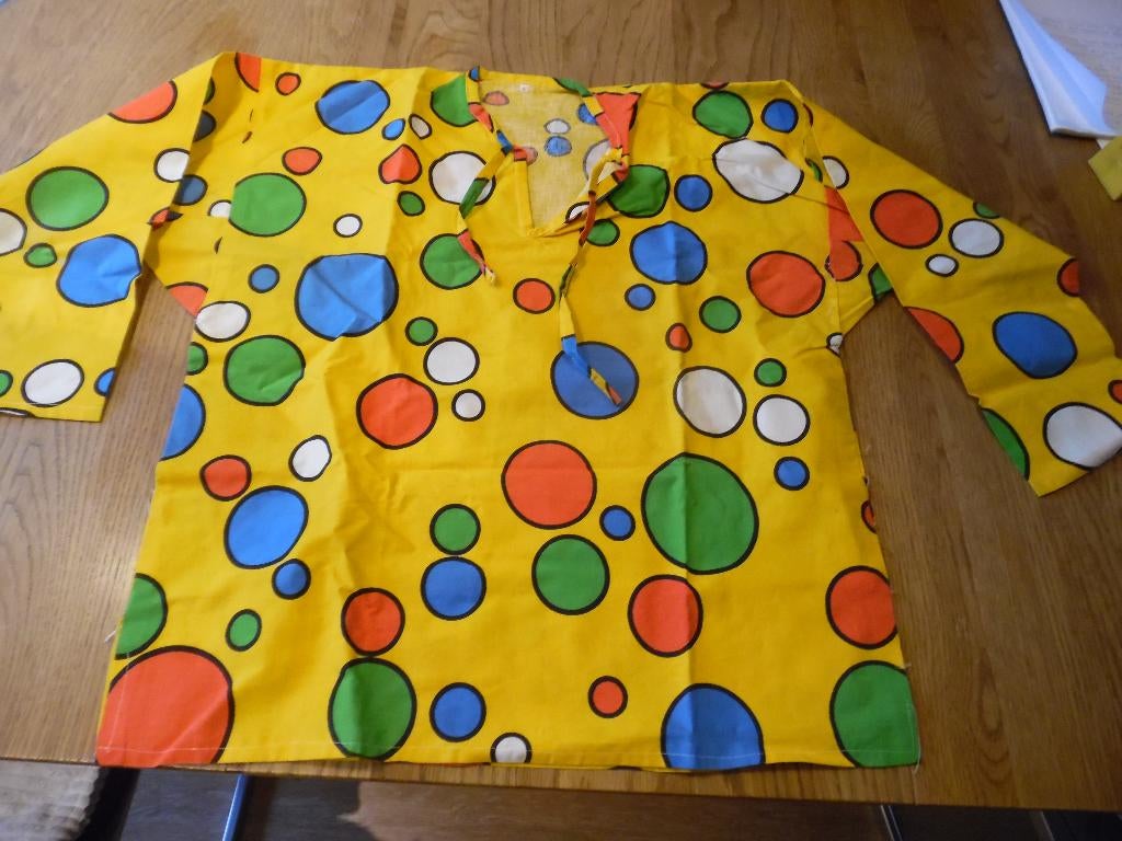 kinder carnaval nieuwe boerenkiel geel + ballen maat 140-152, Ophalen of Verzenden, Nieuw, 134 t/m 140, Jongen of Meisje