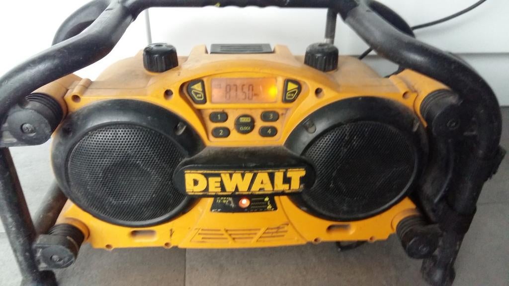 DeWalt bouwradio # radio + accu, Audio, Tv en Foto, Radio's, Ophalen of Verzenden, Gebruikt, Bouwradio