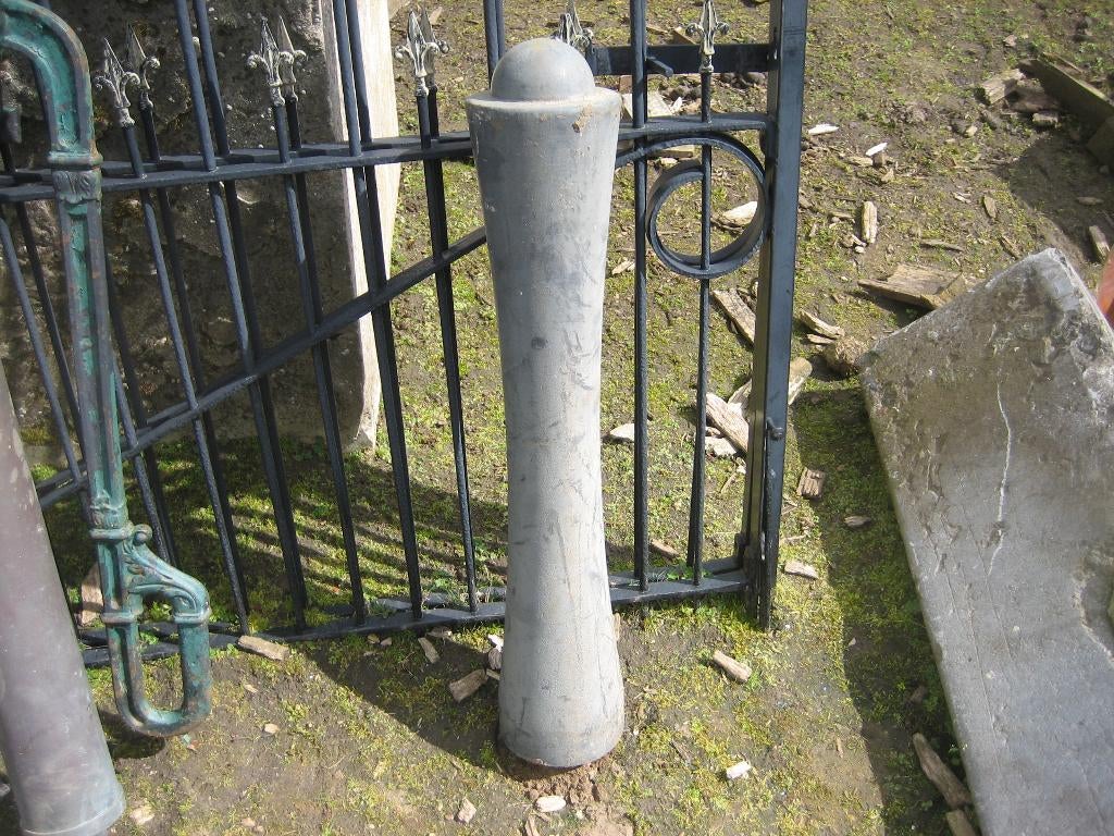 oud gietijzeren paaltje, Ophalen