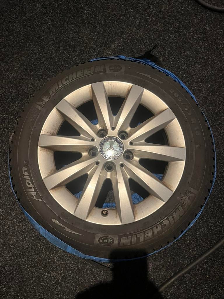 Mercedes 16inch velgen met michelin winterband, Ophalen, Velg(en), 16 inch, 205 mm