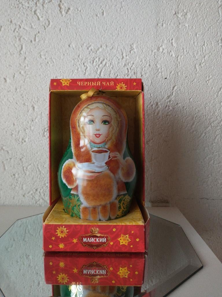 zeldzaam blikje kersthanger matroesjka / baboesjka met thee, Verzamelen, Ophalen of Verzenden, Nieuw, Thee, Overige merken
