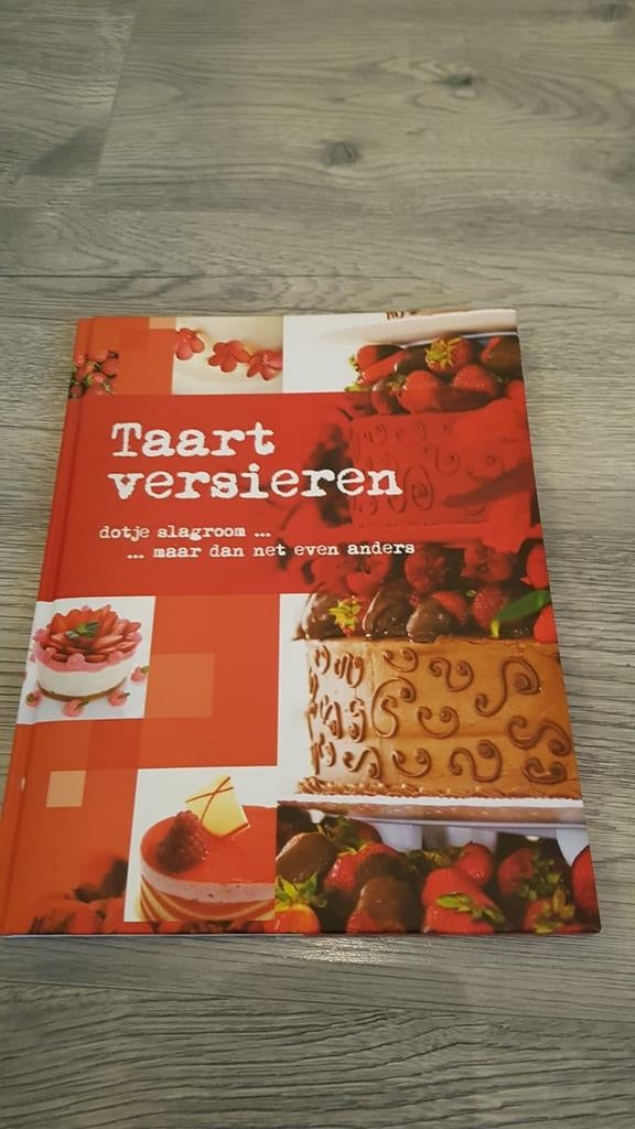 Boek Taart versieren...dotje slagroom...maar dan net  anders, Ophalen of Verzenden, Nieuw, Taarten, Boek of Tijdschrift