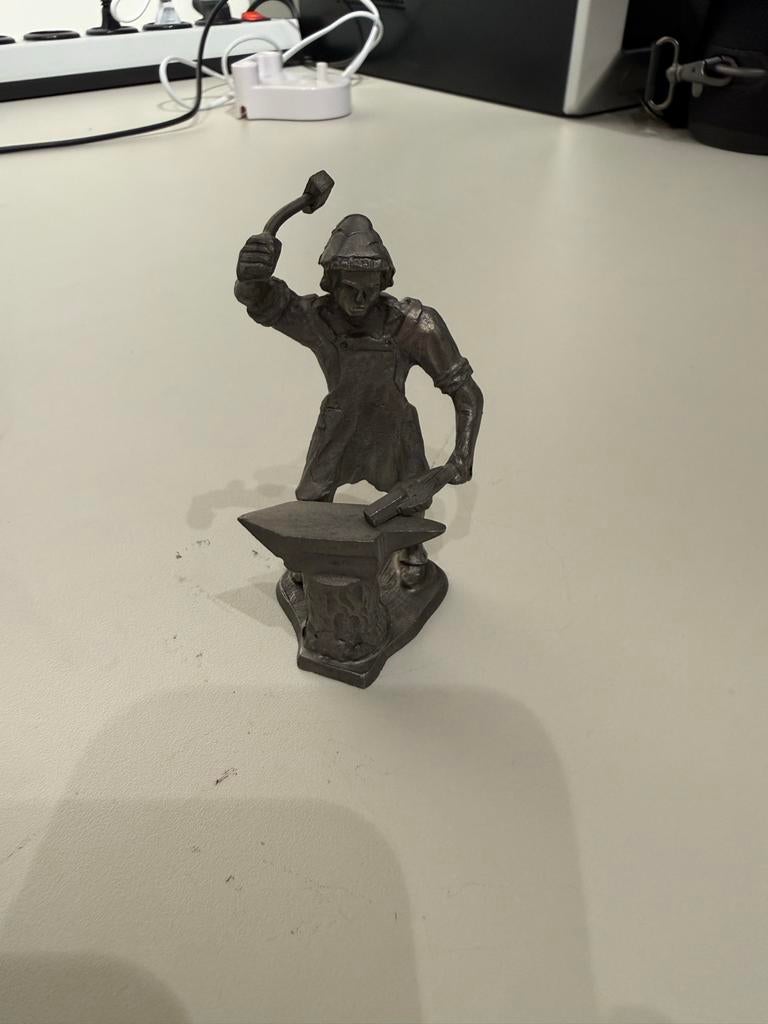 Tinnen beeldje smid, Ophalen of Verzenden