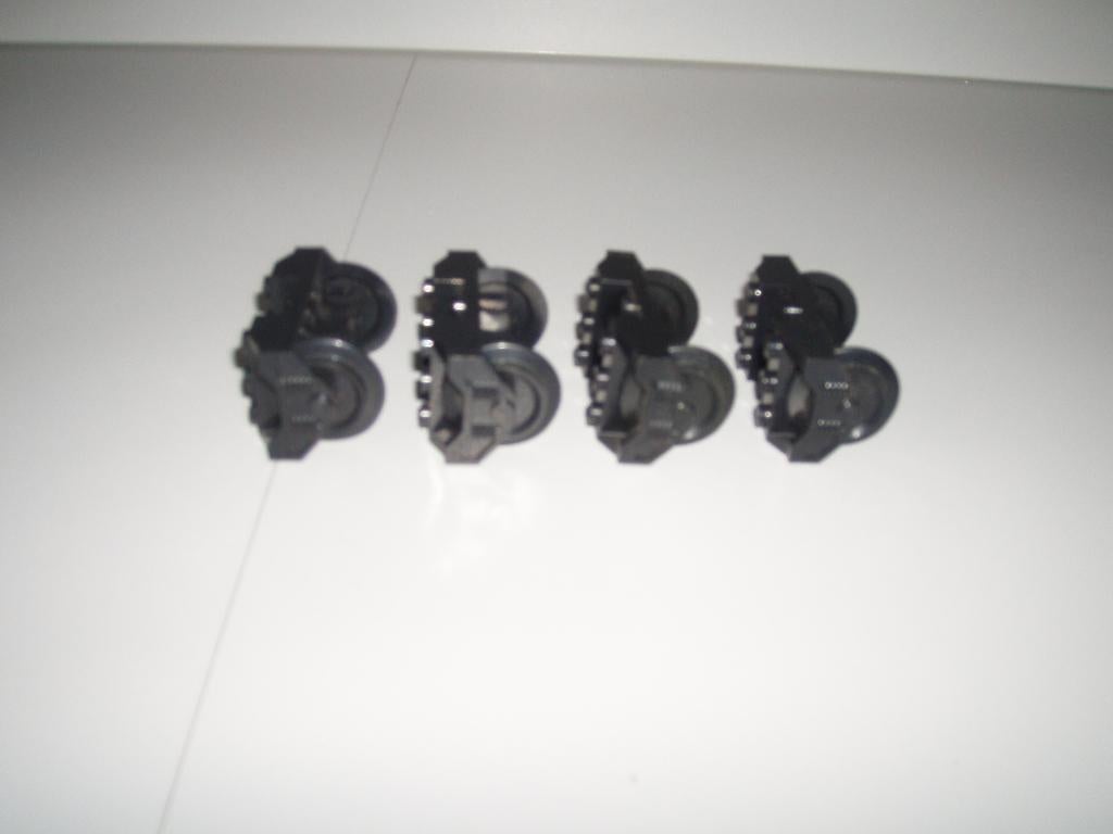 Lego 4 TREINWIELEN 9volt Zwart in perfecte staat!, Kinderen en Baby's, Speelgoed | Duplo en Lego, Ophalen of Verzenden, Zo goed als nieuw