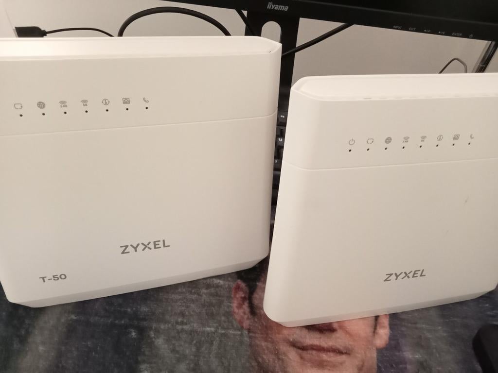 2x Zyxel T50 Router/Access Point, Ophalen of Verzenden, Gebruikt, Zyxel