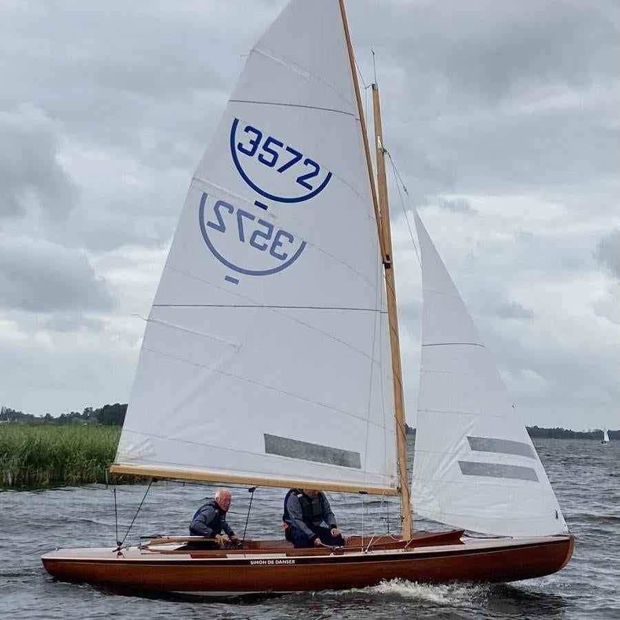Wedstrijd 16M2 3572 met trailer MOOI en SNEL, Watersport en Boten, Ophalen, Geen motor, Overige typen, Zo goed als nieuw