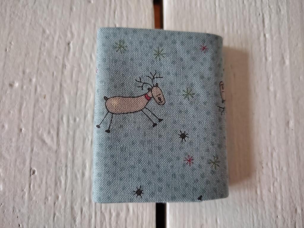 Lief stofje - rendieren op blauwe ondergrond - patchworkstof, Blauw, Nieuw, Ophalen of Verzenden, Katoen