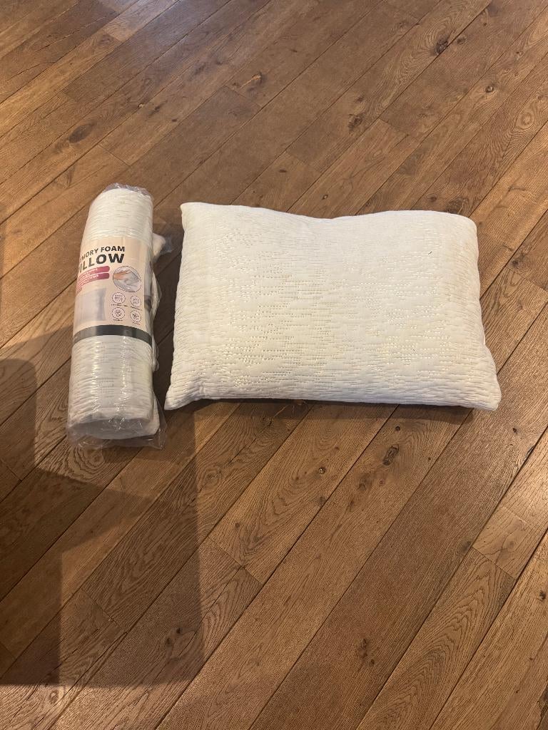 partijgoederen 200 kussens rugzakken en diversen, Ophalen of Verzenden, Overige categorieën