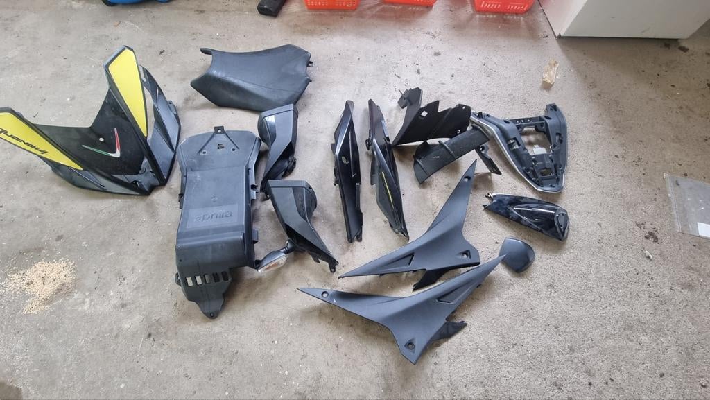 Aprilia Tuono V4 Onderdelen/kappen/plastics, Ophalen of Verzenden, Gebruikt