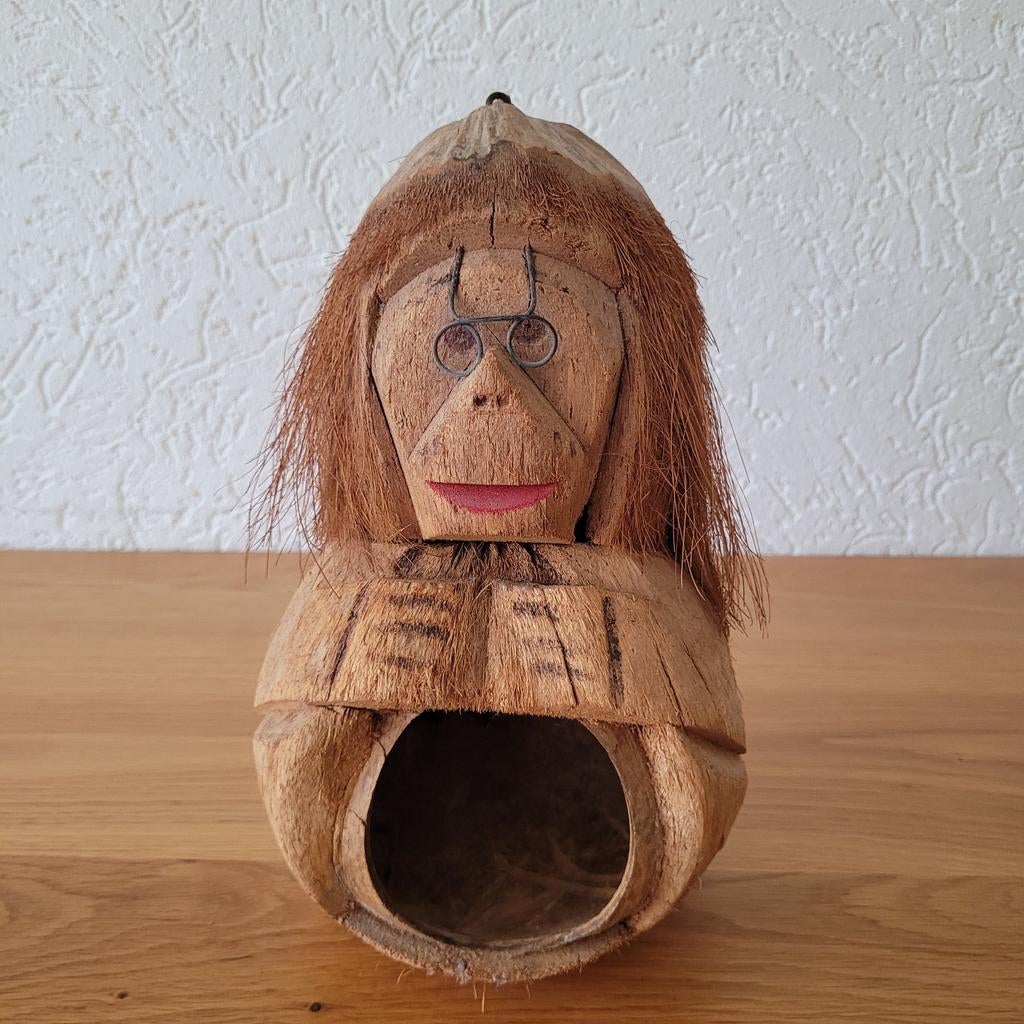 Volgelvoerderhuisje kokosnoot aap, Ophalen of Verzenden, Zo goed als nieuw