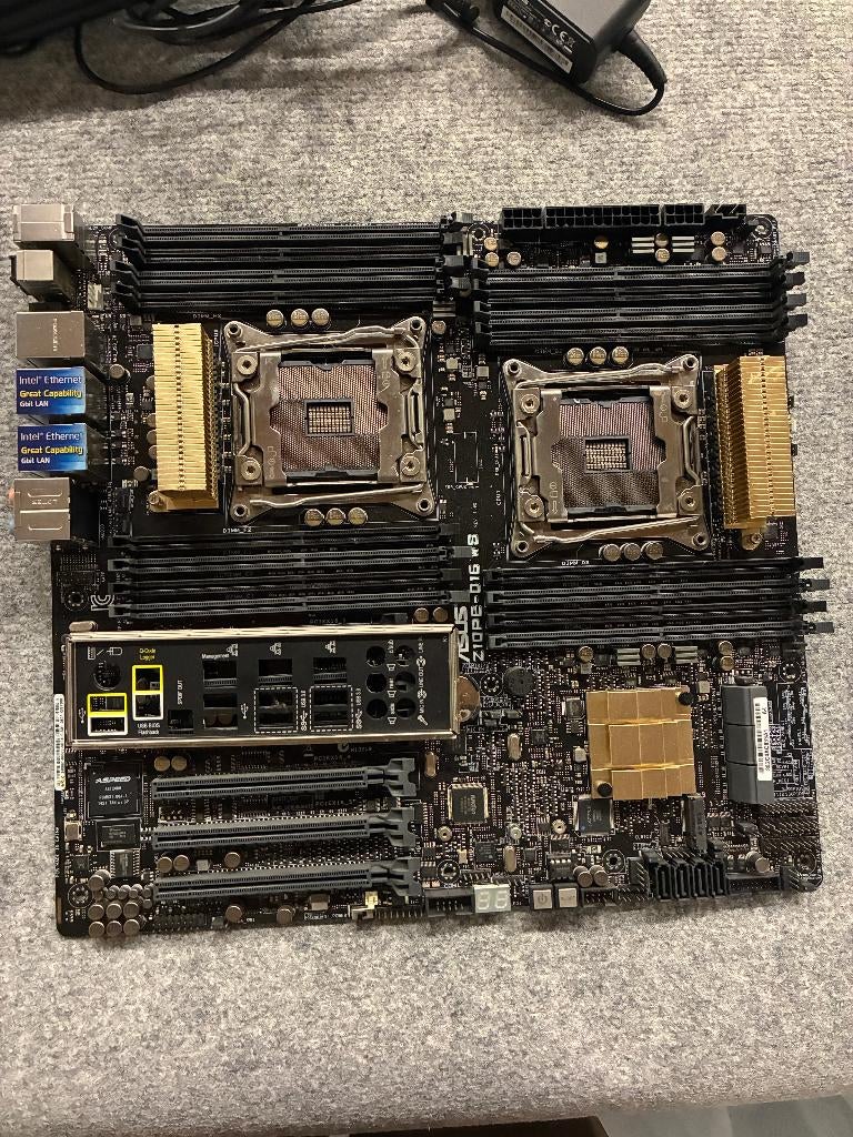 ASUS Z10PE-016, DDR4, Ophalen of Verzenden, Zo goed als nieuw, Overige typen