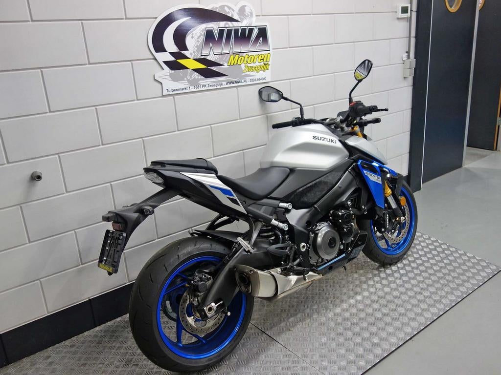 SUZUKI GSX-S 1000 - foto 2