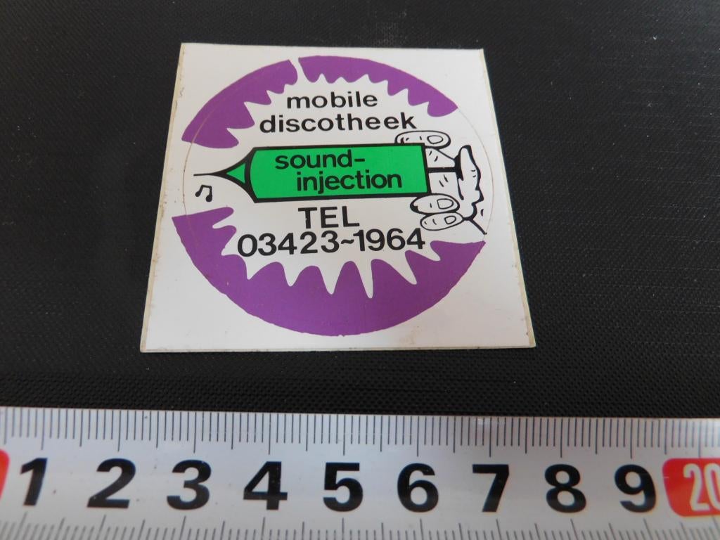 sticker kootwijkerbroek mobile discotheek SOUND INJECTION, Verzamelen, Stickers, Zo goed als nieuw, Ophalen