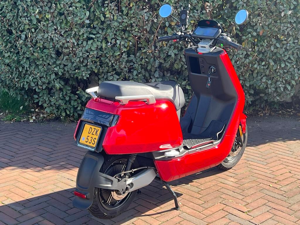 Niu NQi Pro | 2020  | Cruise control | Rood | Nette staat, Fietsen en Brommers, Ophalen, Zo goed als nieuw, Maximaal 45 km/u, Elektrisch