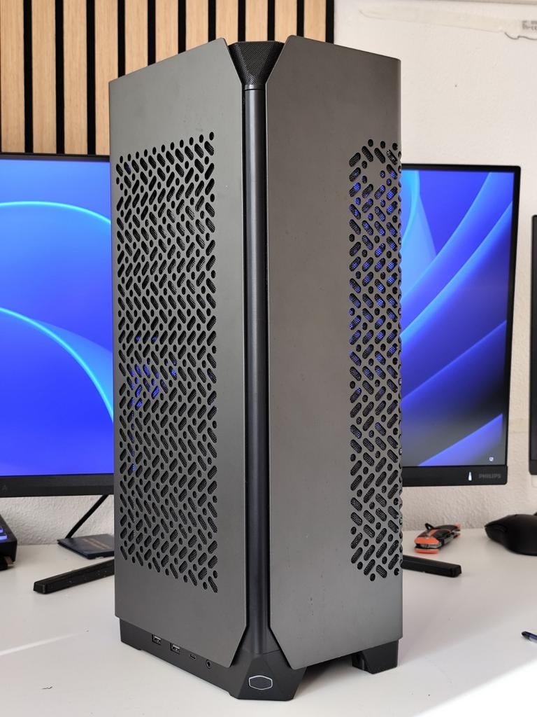 Cooler Master NCORE 100 MAX Computer Case ITX, Computers en Software, Computerbehuizingen, Ophalen of Verzenden, Zo goed als nieuw