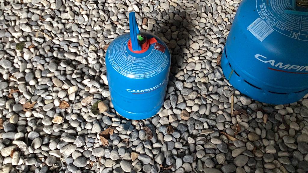 Campingaz met vulling De 901, Ophalen, Zo goed als nieuw