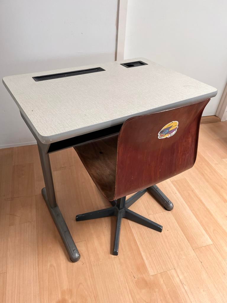 Ouderwets schooltafeltje met opbergruimte, Ophalen, Gebruikt, Tafel(s)