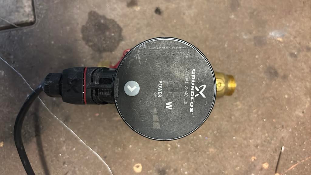 Te koop Grundfos ALPHA1 25-40 130 circulatiepomp, Ophalen of Verzenden, Zo goed als nieuw, Duikcomputer