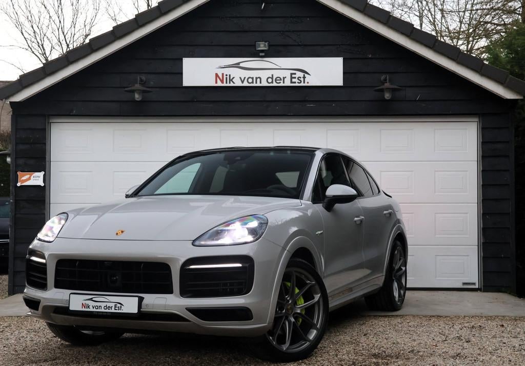 Porsche Cayenne Coupé 3.0 E-Hybrid-Lightweight-Sportuitlaat, Automaat, Cayenne, Gebruikt, Zwart