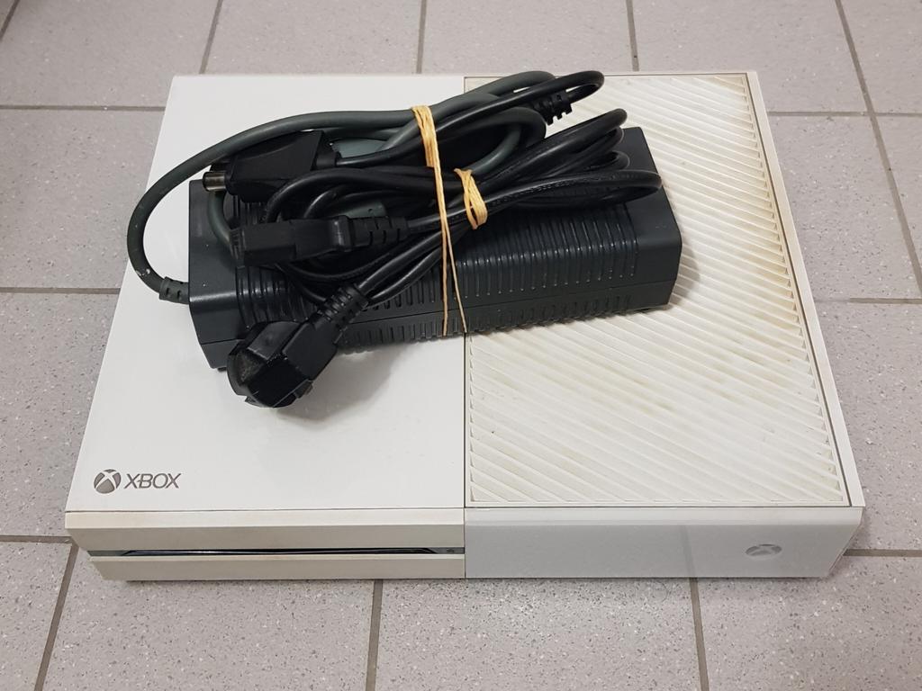 Witte xbox one 500gb | EIGEN RISICO 35 EURO, Ophalen of Verzenden, Overige merken
