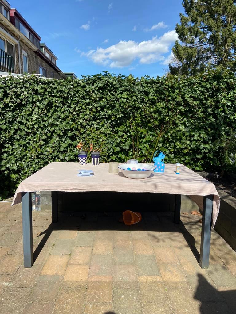Gratis op te halen tuin tafel, Ophalen, Gebruikt, Minder dan 5 meter