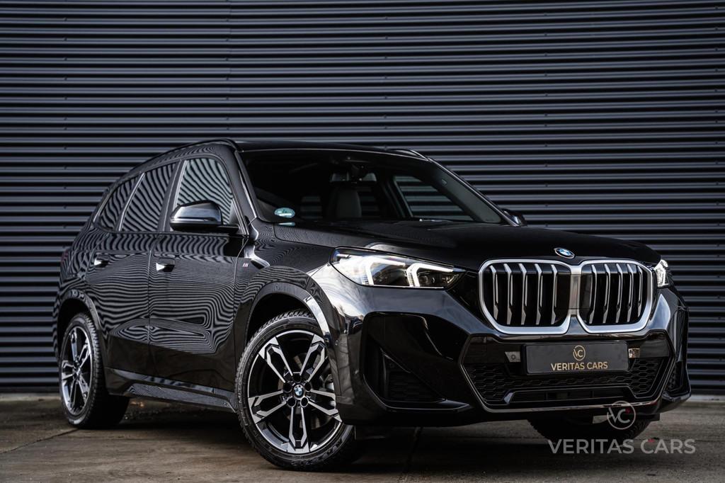 BMW X1 SDrive20i M-Sport 170PK|BTW|Pano|ACC|Camera|Full Led|, 1525 kg, Euro 6, 156 pk, Zwart