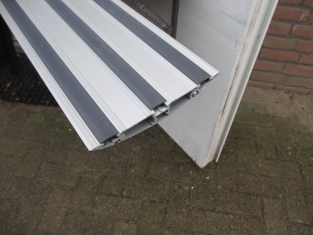 Aluminium vloergoot/ kabelgoot met deksel 3m lang Q-Bryte, Ophalen, Nieuw, Overige typen
