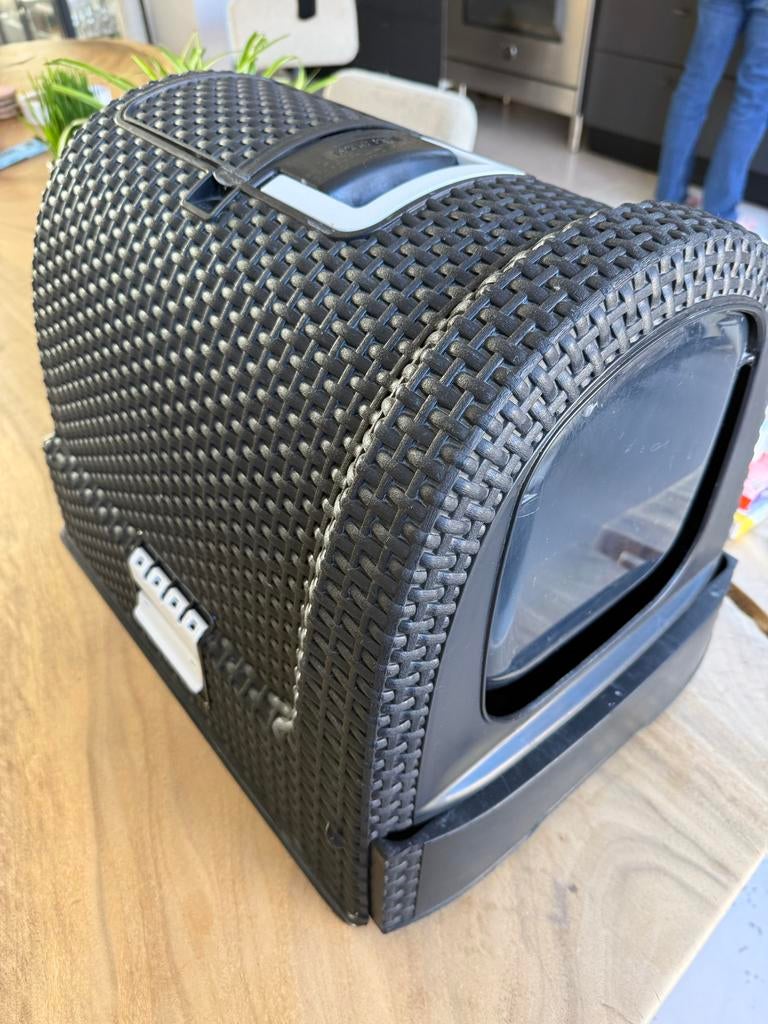 Kattenbak van Curver, Ophalen, Gebruikt, Gesloten