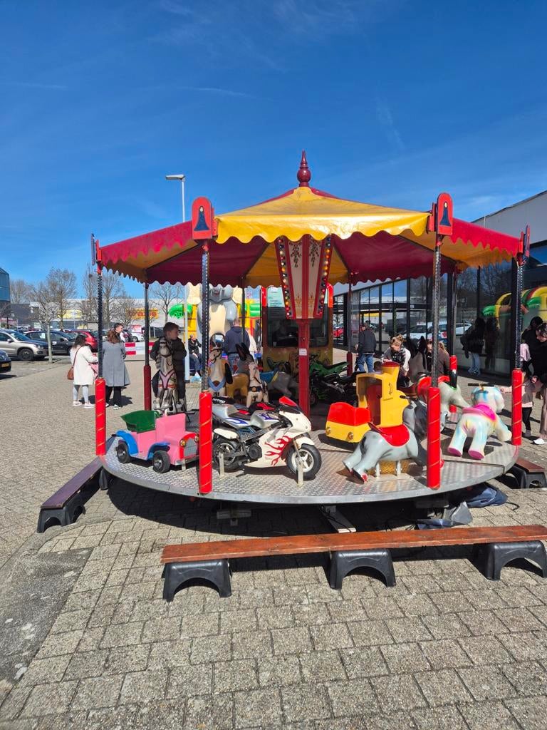 Kindermolen met 16 zitplaatsen, Ophalen