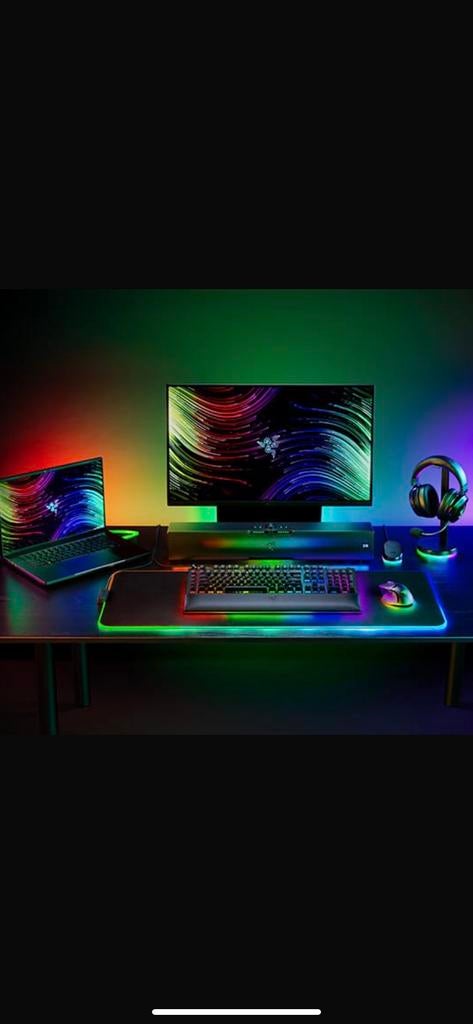 Razer RGB Muis & Mousepad Set gaming twv €150,00, Computers en Software, Muizen, Rechtshandig, Muis, Ergonomisch, Ophalen of Verzenden