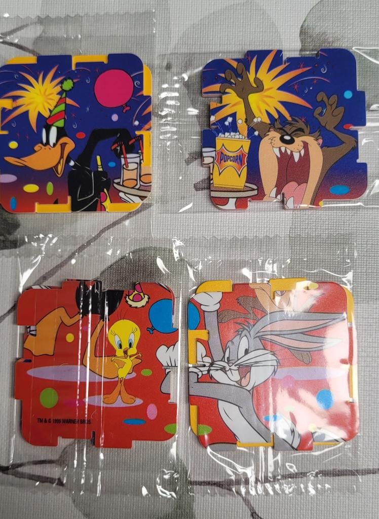 Popcorn Qubix in verpakking als set., Verzamelen, Flippo's, Ophalen of Verzenden, Spiek, Losse flippo's