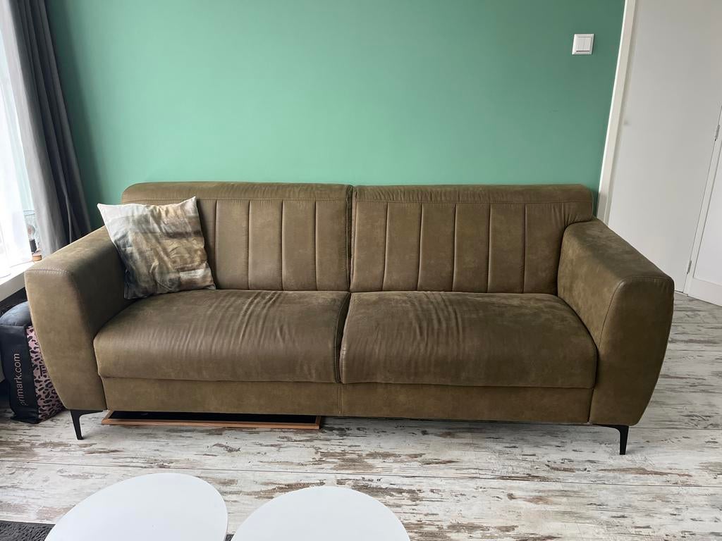 Leuke olijfgroene bank - Vandaag ophalen!, Huis en Inrichting, Banken | Bankstellen, Ophalen, Gebruikt, Driepersoons, 75 tot 100 cm