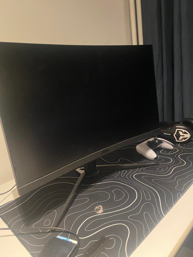 Msi monitor curved, Computers en Software, Monitoren, Ophalen, IPS, Curved, Zo goed als nieuw