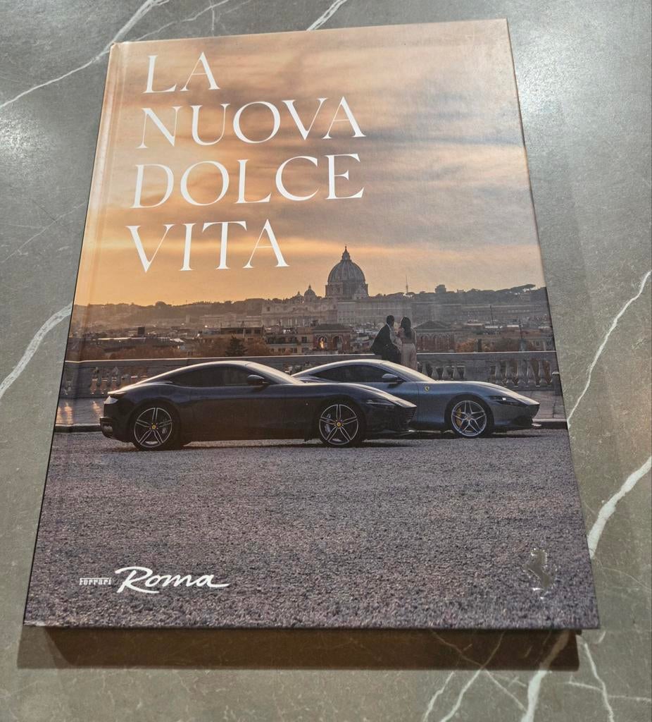 Ferrari Roma boek - La Nuova Dolce Vita, Ophalen of Verzenden