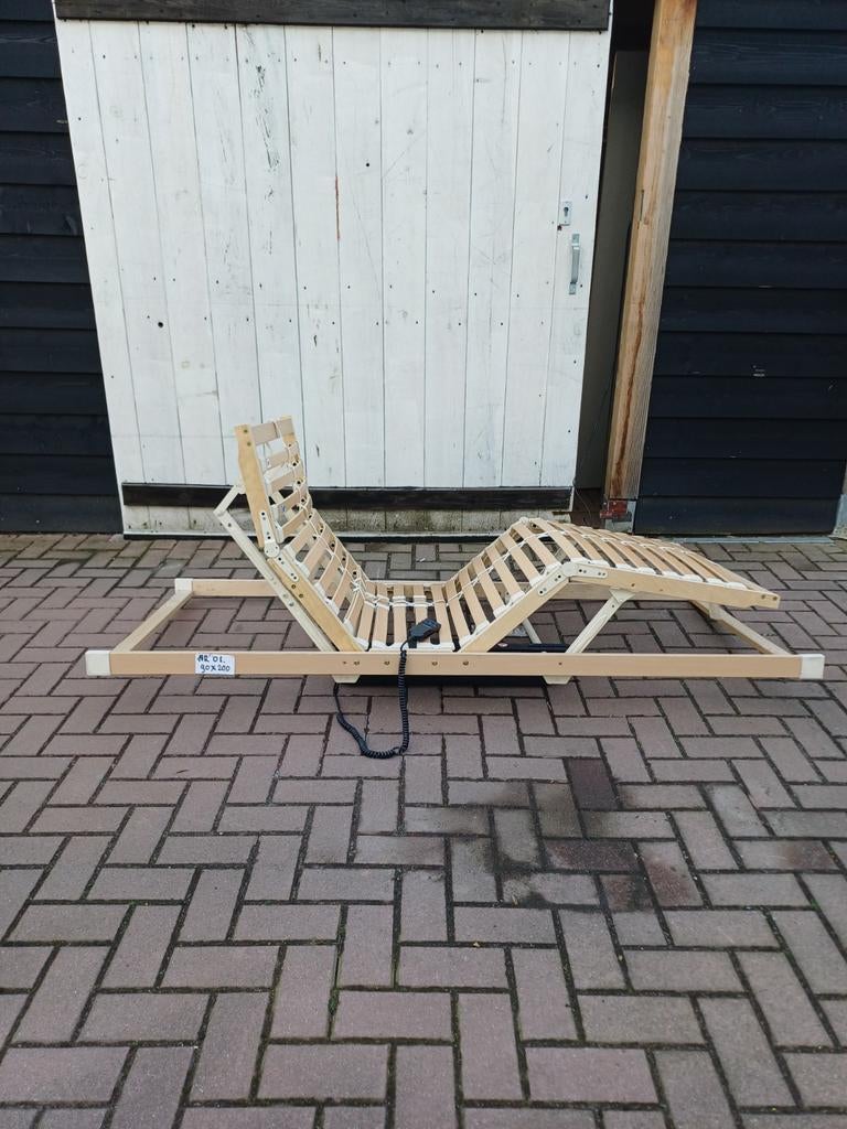 Elektrische bedbodem 90x200 met 28 latten, Huis en Inrichting, Ophalen