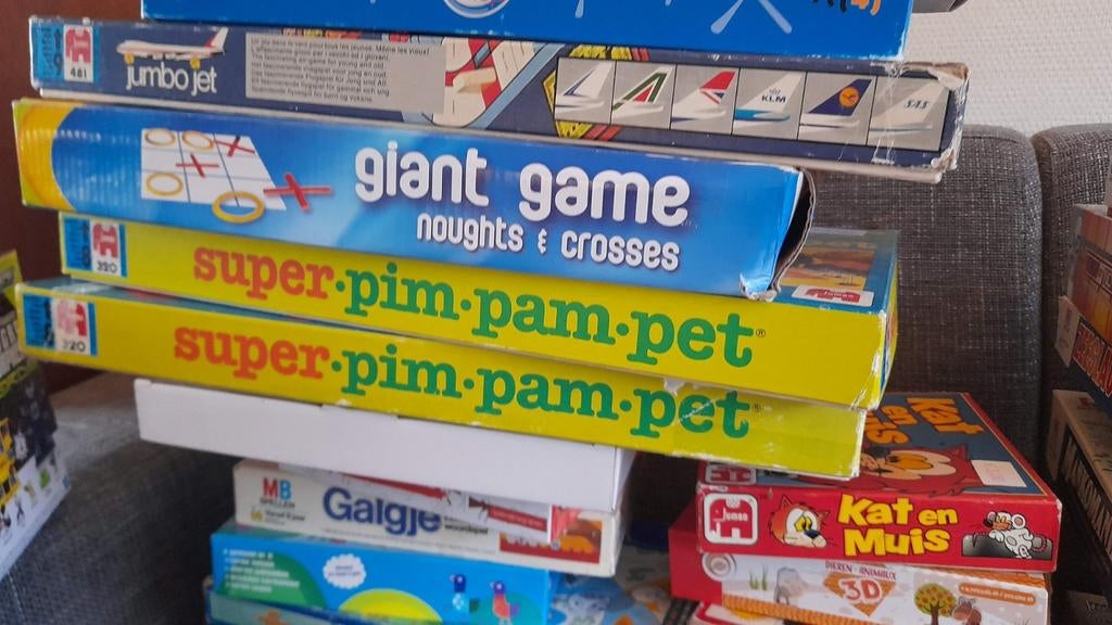 Veel gezelschapsspellen bordspellen kaartspellen etc 350 +, Ophalen