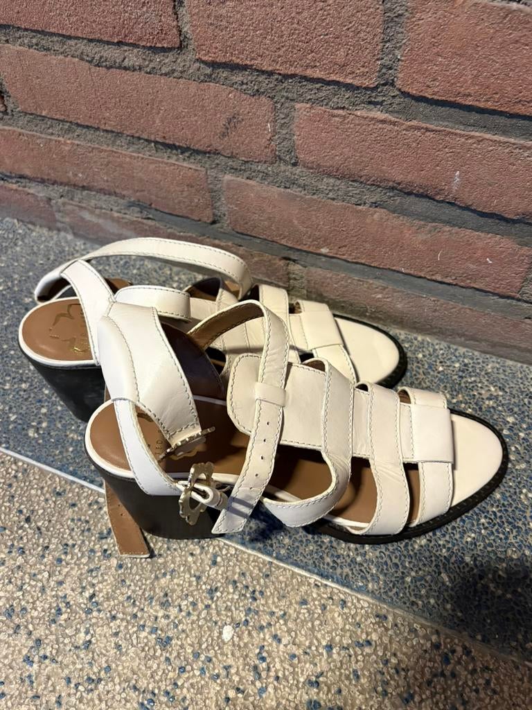 Ted Baker sandalen met hak maat 41 - nieuw, Kleding | Dames, Schoenen, Wit, Nieuw, Sandalen of Muiltjes, Ophalen of Verzenden