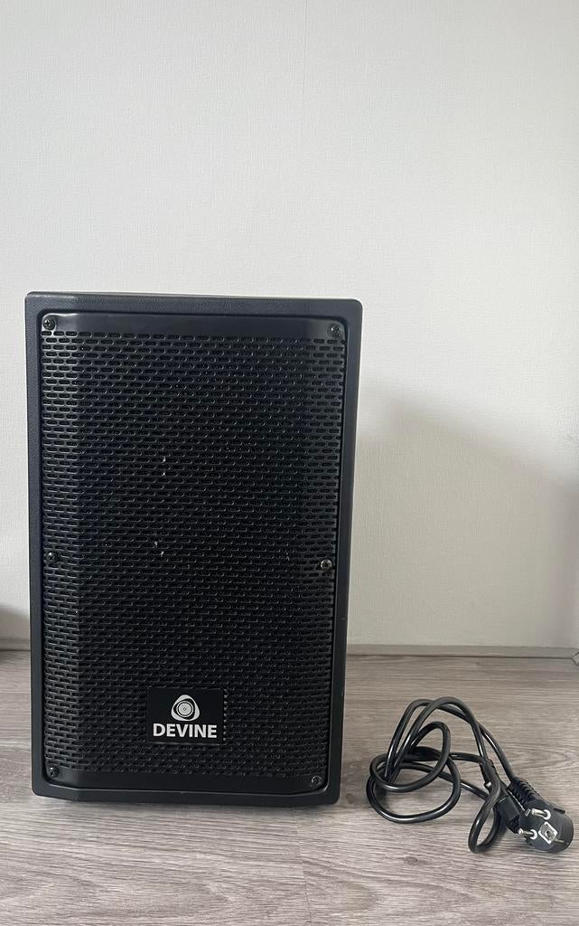 Actieve Speaker Devine, Ophalen, Zo goed als nieuw, Minder dan 500 watt