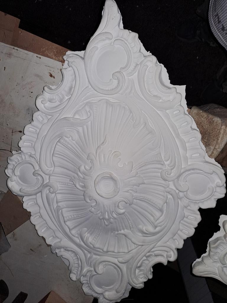 Gips ornamenten  2 stuks, Ophalen