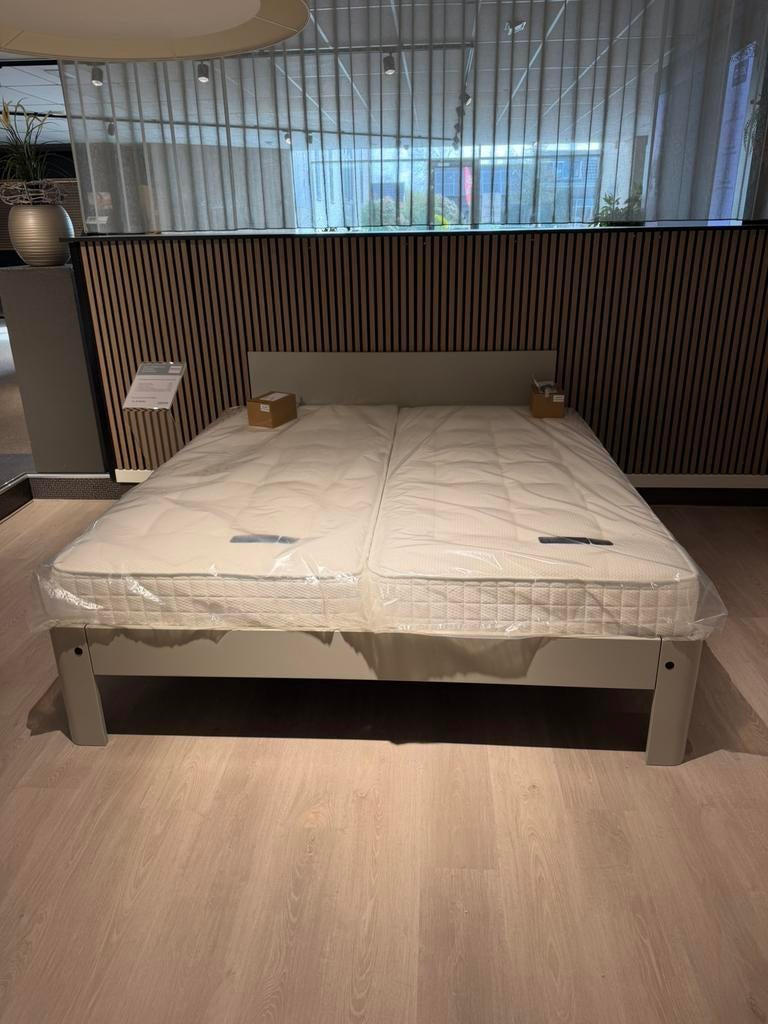 Auping Auronde180x200 ELEKTRISCH + Nieuwe Pullman matrassen!, Verstelbaar, Wit, Ophalen of Verzenden, 180 cm