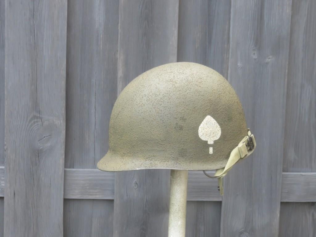 506 para helm M2 D-bale band of brothers 1944 repro airborne, Verzamelen, Militaria | Tweede Wereldoorlog, Helm of Baret, Amerika