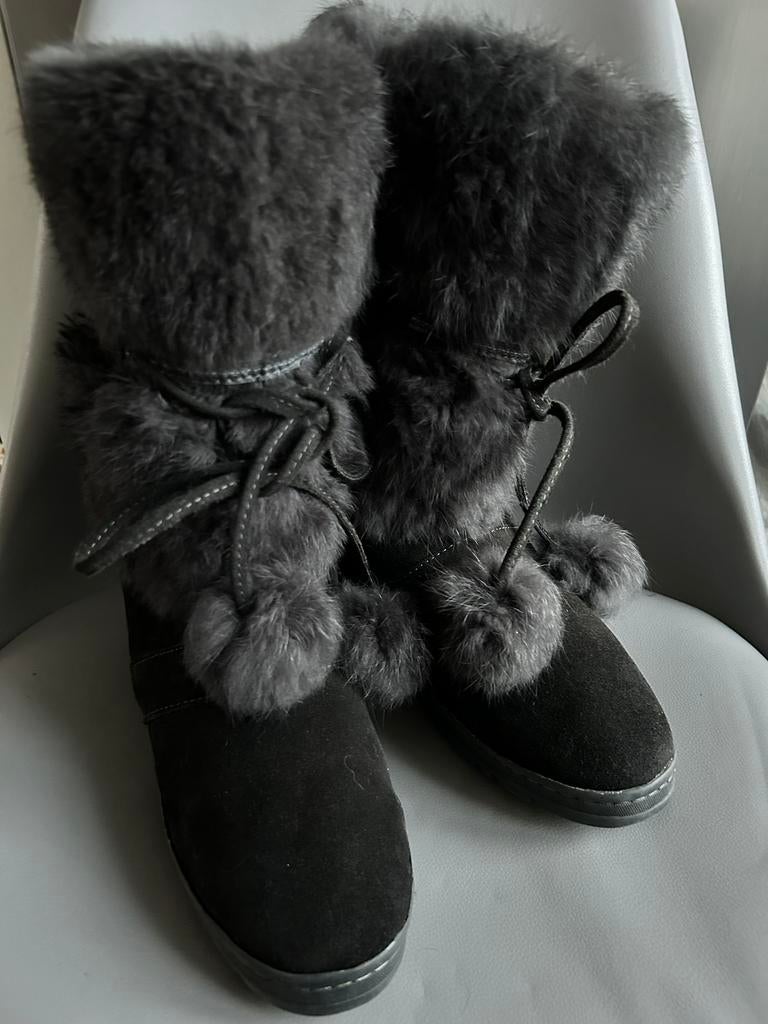 Minnetonka Leren Suède Winter Boots Maat 40 Zwart Als nieuw, Zwart, Snowboots, Ophalen of Verzenden, Zo goed als nieuw
