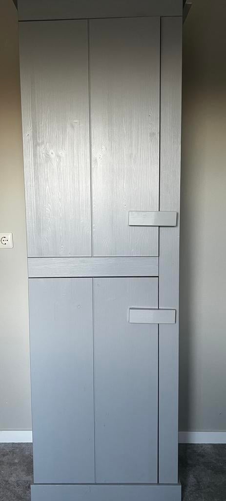 Grijze kledingkast voor baby- of kinderkamer, Ophalen, Gebruikt, Kast, 105 cm of meer