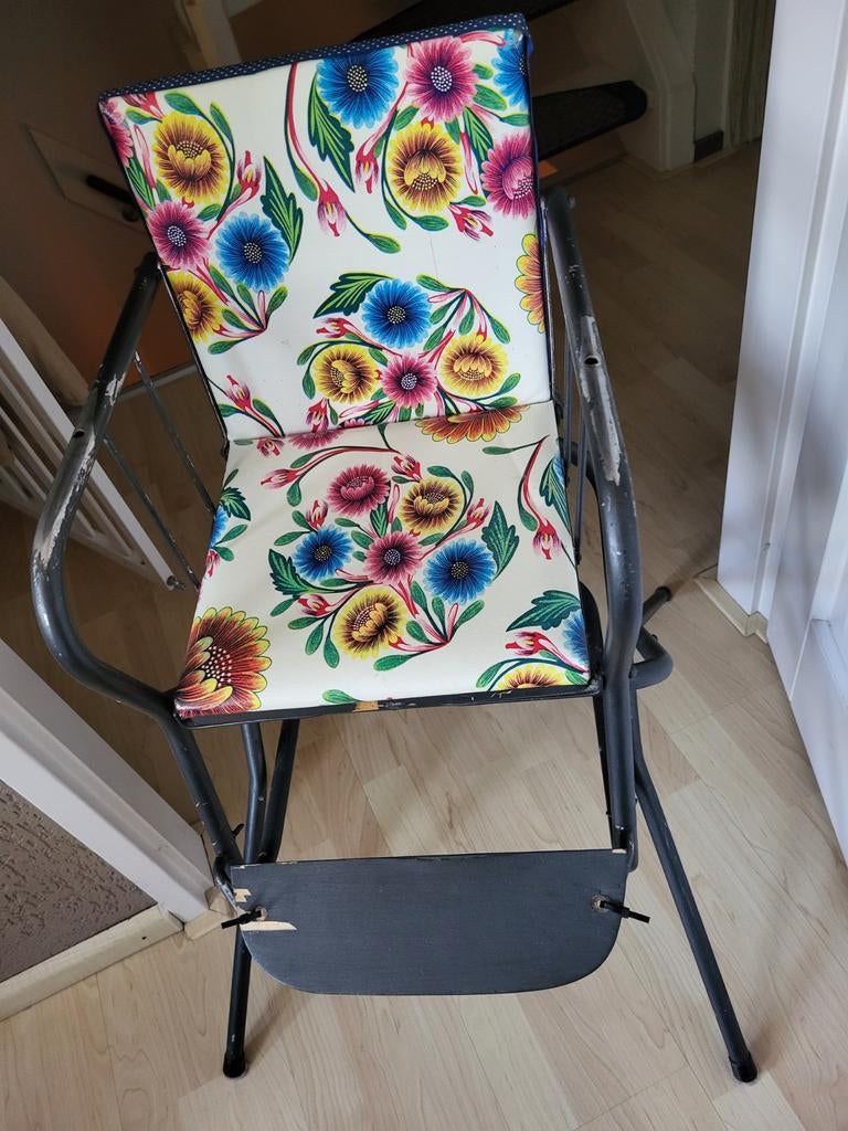 Vintage kinderstoel, Kinderen en Baby's, Kinderstoelen, Ophalen, Gebruikt, Overige typen, Aanschuifbaar