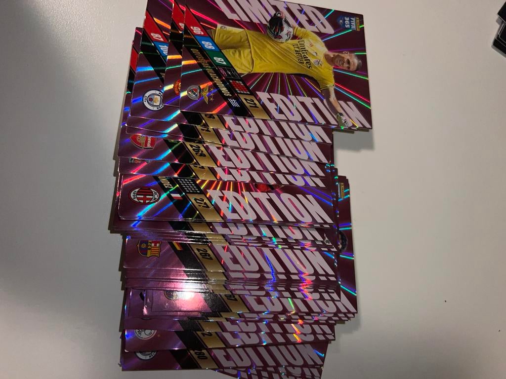 Fifa 365  limited edition kaarten  ook een paar premium, Ophalen of Verzenden, Zo goed als nieuw, Buitenlandse clubs